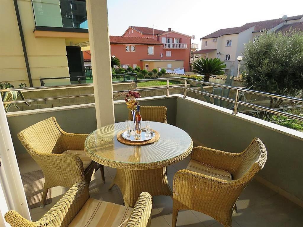 Apartments Puky Dreams Novalja Exterior photo
