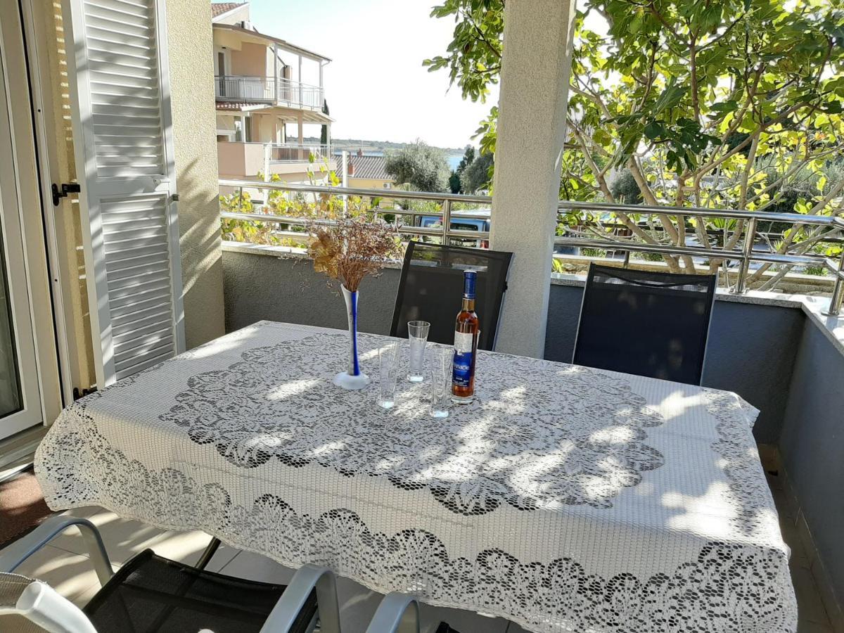 Apartments Puky Dreams Novalja Exterior photo