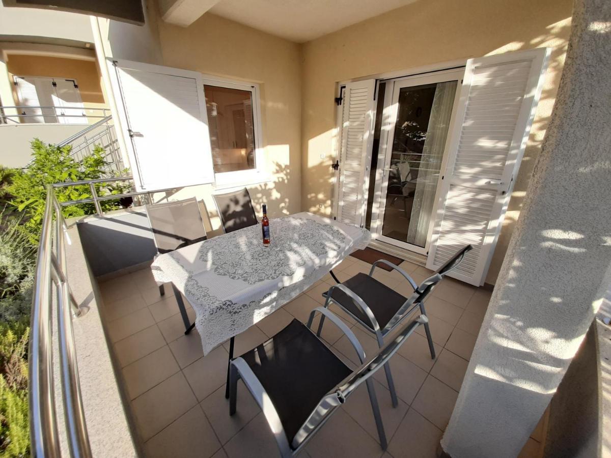 Apartments Puky Dreams Novalja Exterior photo