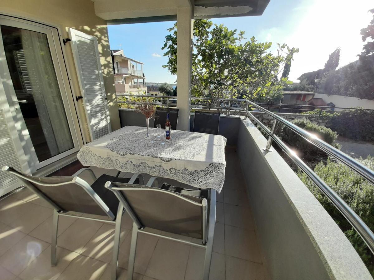 Apartments Puky Dreams Novalja Exterior photo