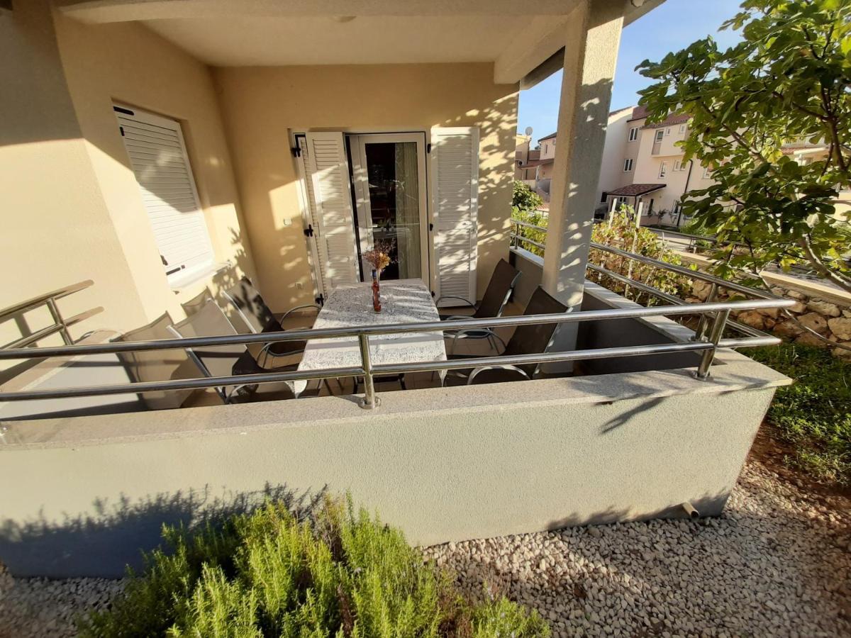 Apartments Puky Dreams Novalja Exterior photo